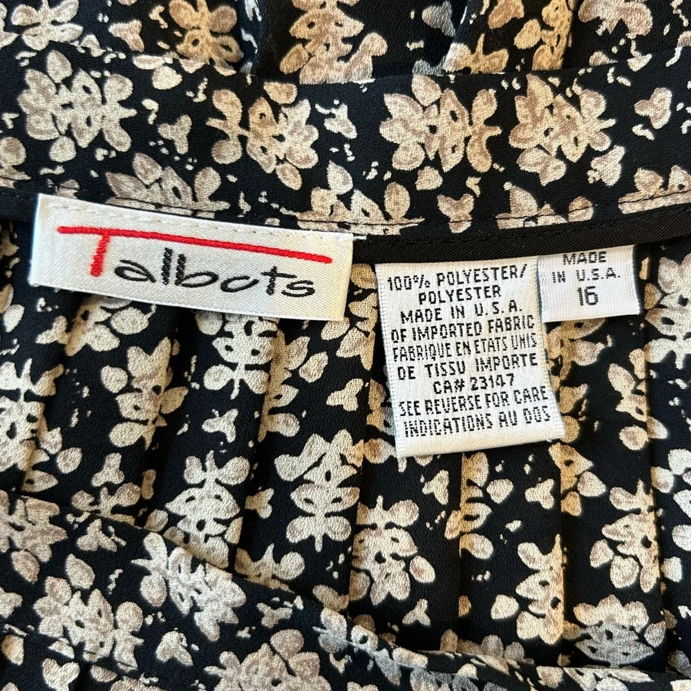 Vintage Talbots Pleated Skirt Size 16 Made in the USA - Picture 4 of 7